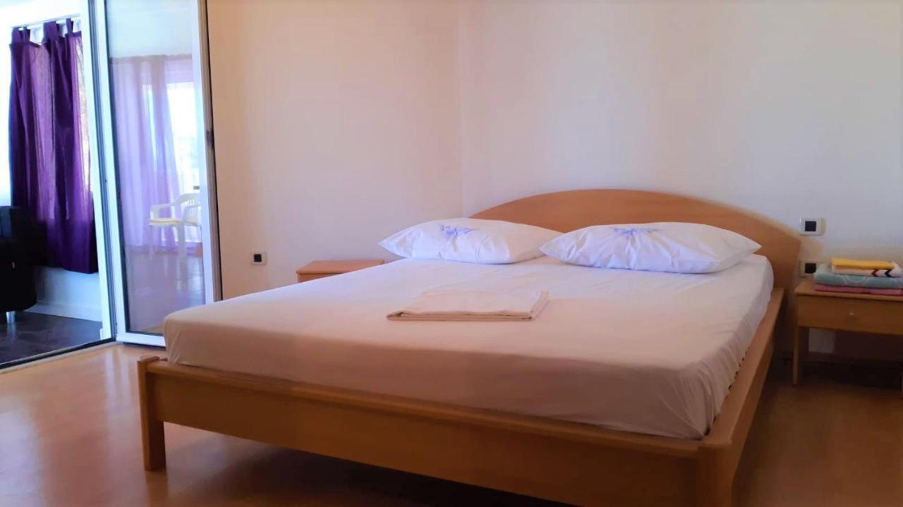 Studio Apartment Brela Extérieur photo