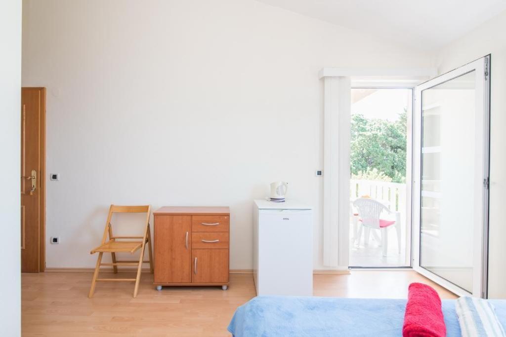 Studio Apartment Brela Chambre photo