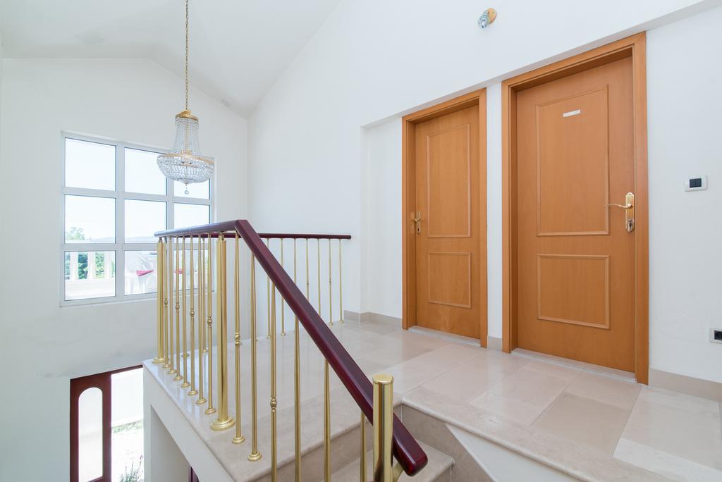 Studio Apartment Brela Extérieur photo